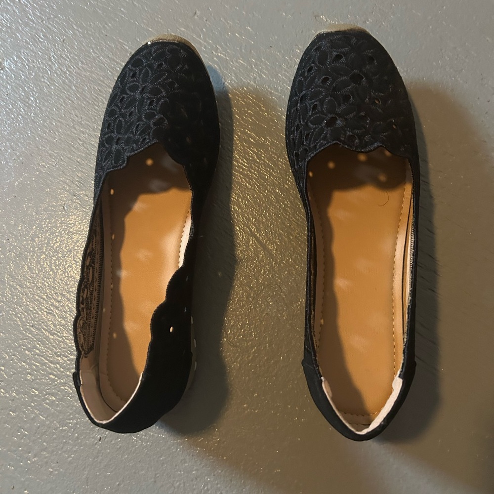 Black Lace Ballet Flats - Women's Slip-On Dress Shoes